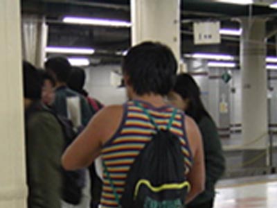 そんな格好で…